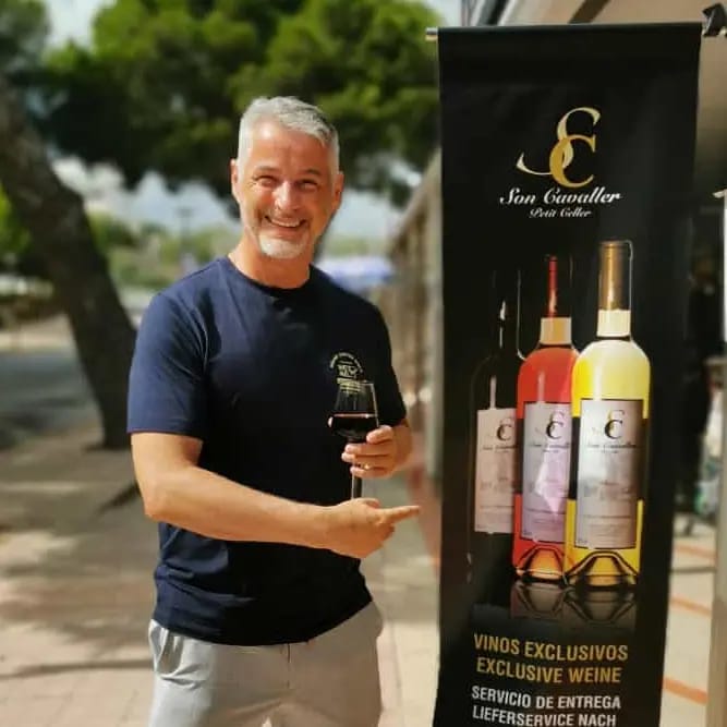 Wein probieren und direkt mitnehmen - Vinothek Cala Mandia